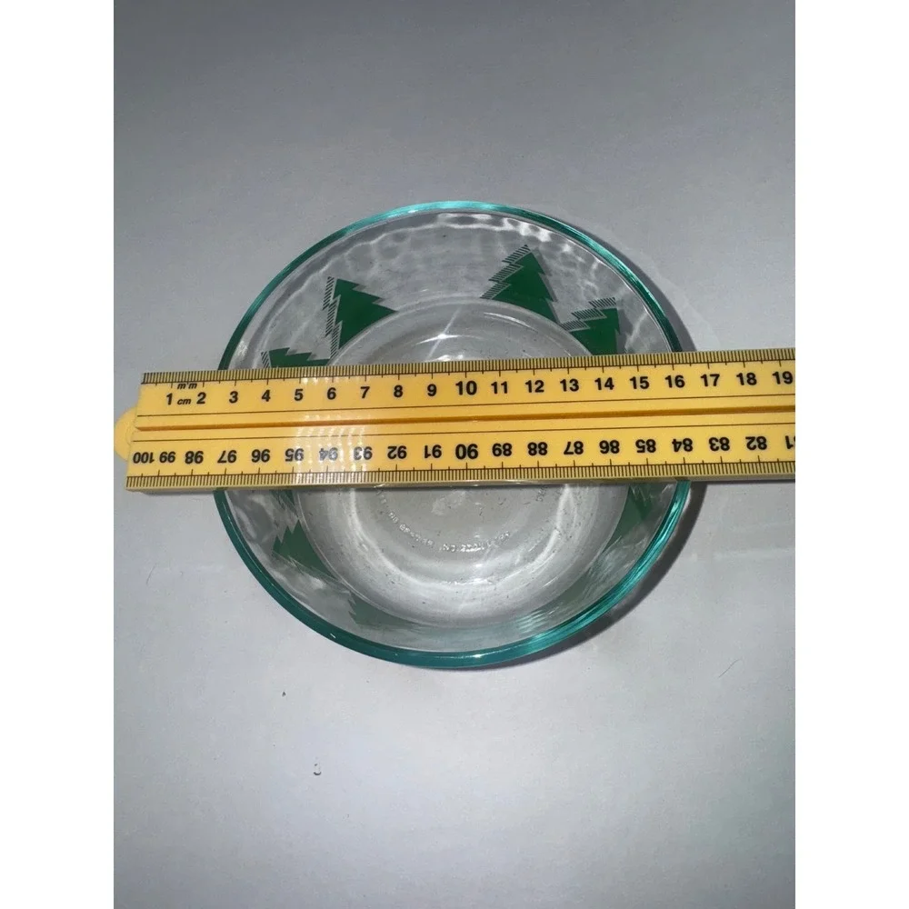 Pyrex festive touch